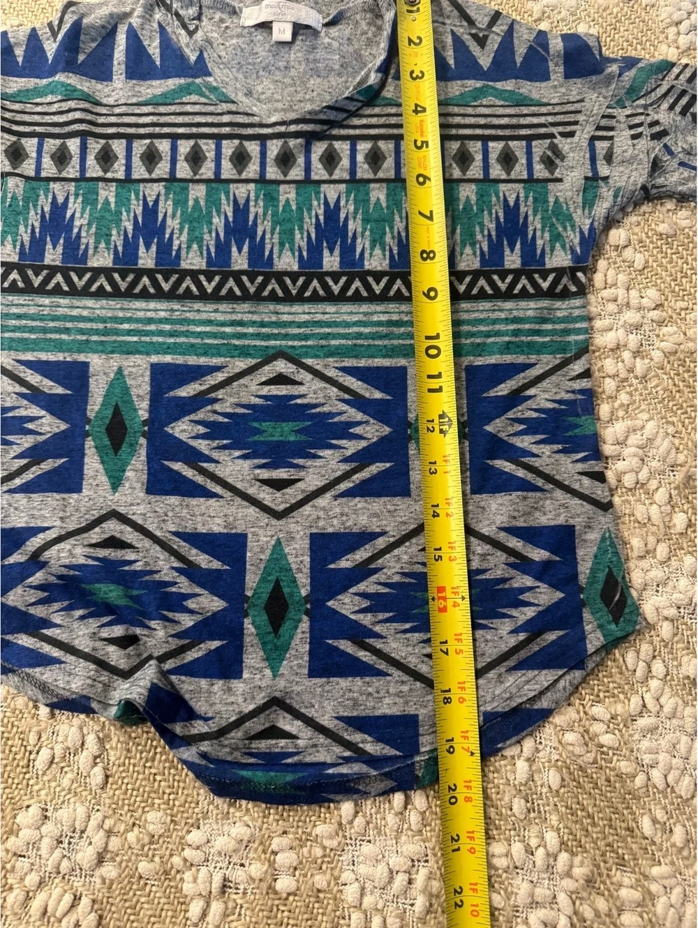 Moa Moa girls' lightweight Aztec-print hoodie, size M (10)